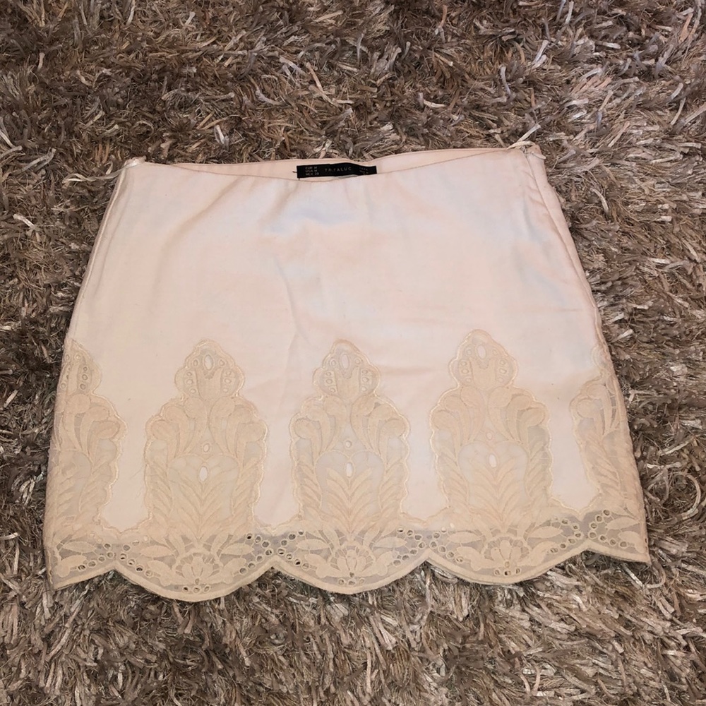 NEW Zara canvas skirt w lace detail